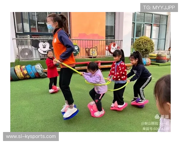 大型趣味空中跳绳比赛，运动与娱乐的完美融合，空中跳跳